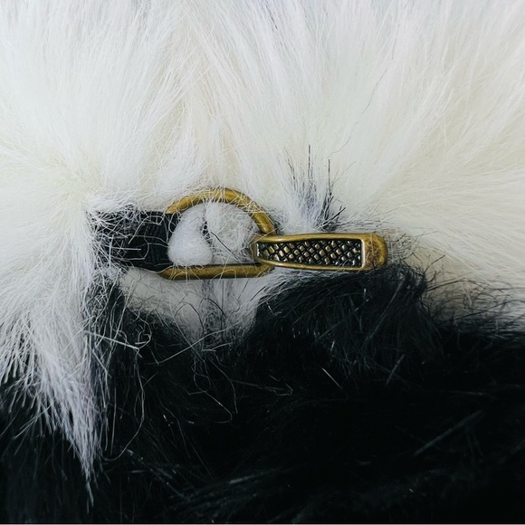 Roxy Carrie Faux Fur Black and White Jacket/Coat, Hooded Women Size Large EUC - Picture 8 of 15